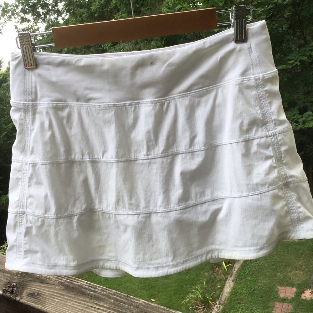 Lululemon pace rival skirt
